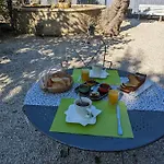 La Fontaine Aux Poissons Rouges Moussac