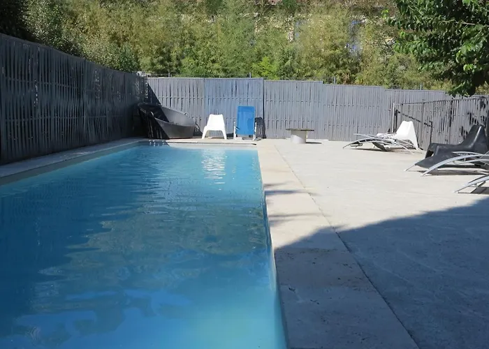 Bed & Breakfast La Fontaine Aux Poissons Rouges 3*